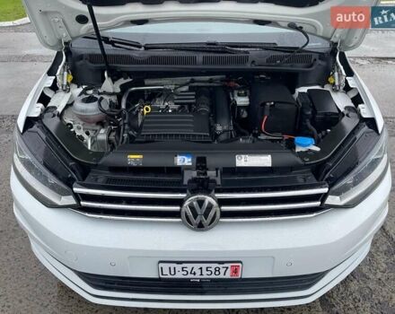 Белый Фольксваген Туран, объемом двигателя 1.4 л и пробегом 159 тыс. км за 15700 $, фото 13 на Automoto.ua