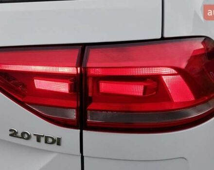 Белый Фольксваген Туран, объемом двигателя 1.97 л и пробегом 313 тыс. км за 13499 $, фото 39 на Automoto.ua