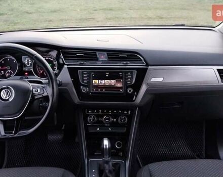 Белый Фольксваген Туран, объемом двигателя 1.97 л и пробегом 313 тыс. км за 13999 $, фото 25 на Automoto.ua