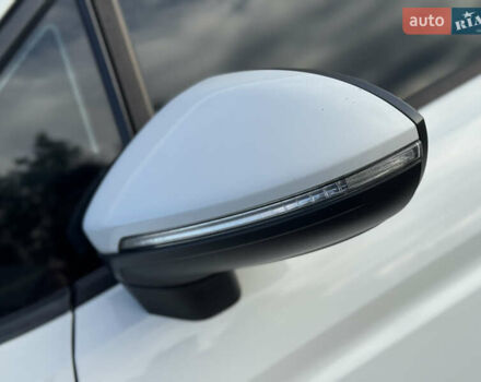 Белый Фольксваген Туран, объемом двигателя 1.97 л и пробегом 199 тыс. км за 15800 $, фото 22 на Automoto.ua