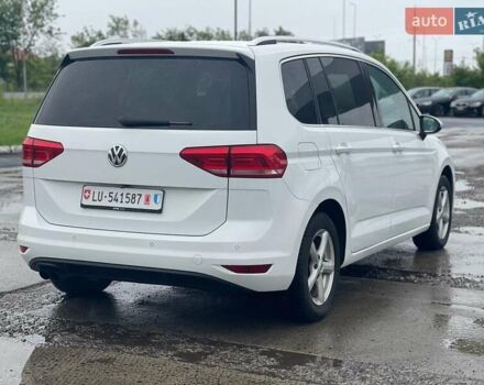 Белый Фольксваген Туран, объемом двигателя 1.4 л и пробегом 159 тыс. км за 15700 $, фото 11 на Automoto.ua