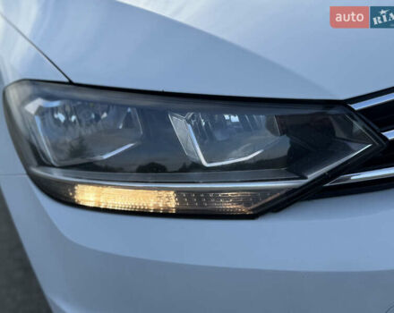 Белый Фольксваген Туран, объемом двигателя 1.97 л и пробегом 199 тыс. км за 15800 $, фото 16 на Automoto.ua