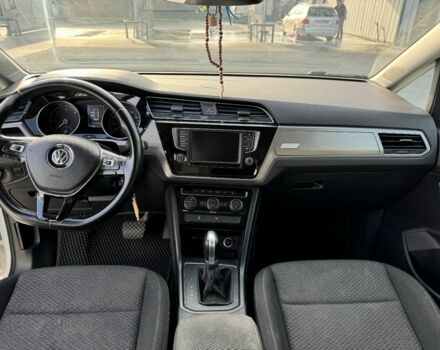 Белый Фольксваген Туран, объемом двигателя 2 л и пробегом 310 тыс. км за 14200 $, фото 13 на Automoto.ua