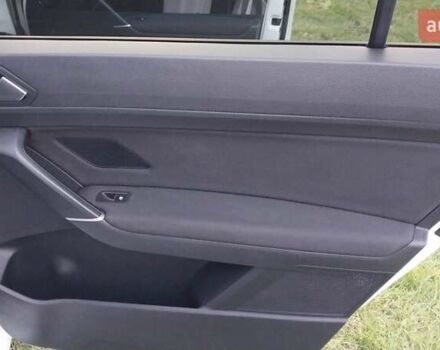 Белый Фольксваген Туран, объемом двигателя 1.97 л и пробегом 313 тыс. км за 13499 $, фото 14 на Automoto.ua