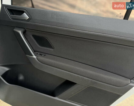 Белый Фольксваген Туран, объемом двигателя 1.97 л и пробегом 199 тыс. км за 15800 $, фото 53 на Automoto.ua