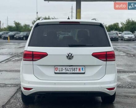 Белый Фольксваген Туран, объемом двигателя 1.4 л и пробегом 159 тыс. км за 15700 $, фото 9 на Automoto.ua