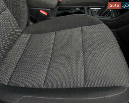 Белый Фольксваген Туран, объемом двигателя 1.97 л и пробегом 199 тыс. км за 15800 $, фото 52 на Automoto.ua