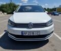 Белый Фольксваген Туран, объемом двигателя 1.97 л и пробегом 240 тыс. км за 16300 $, фото 3 на Automoto.ua