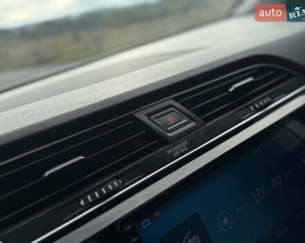 Білий Фольксваген Туран, об'ємом двигуна 2 л та пробігом 206 тис. км за 15300 $, фото 22 на Automoto.ua