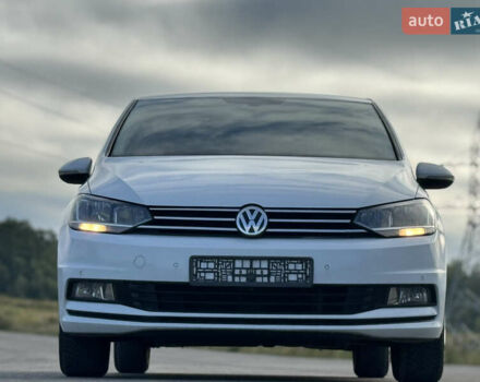 Белый Фольксваген Туран, объемом двигателя 1.97 л и пробегом 199 тыс. км за 15800 $, фото 2 на Automoto.ua