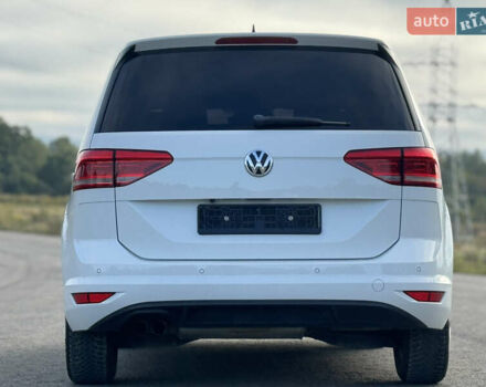 Белый Фольксваген Туран, объемом двигателя 1.97 л и пробегом 199 тыс. км за 15800 $, фото 30 на Automoto.ua