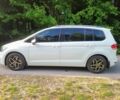 Білий Фольксваген Туран, об'ємом двигуна 2 л та пробігом 299 тис. км за 16197 $, фото 12 на Automoto.ua