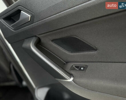 Белый Фольксваген Туран, объемом двигателя 1.97 л и пробегом 199 тыс. км за 15800 $, фото 54 на Automoto.ua