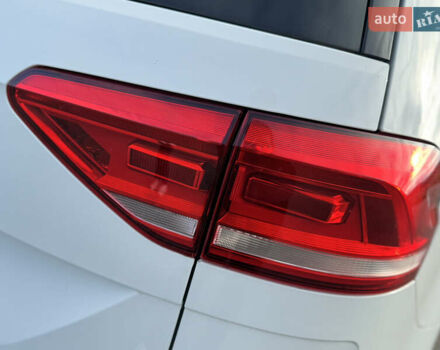 Белый Фольксваген Туран, объемом двигателя 1.97 л и пробегом 199 тыс. км за 15800 $, фото 32 на Automoto.ua