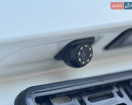 Белый Фольксваген Туран, объемом двигателя 1.97 л и пробегом 199 тыс. км за 15800 $, фото 31 на Automoto.ua