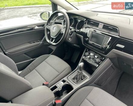 Белый Фольксваген Туран, объемом двигателя 1.4 л и пробегом 159 тыс. км за 15700 $, фото 26 на Automoto.ua