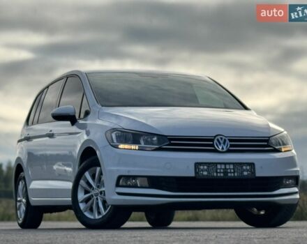 Білий Фольксваген Туран, об'ємом двигуна 2 л та пробігом 206 тис. км за 15300 $, фото 1 на Automoto.ua