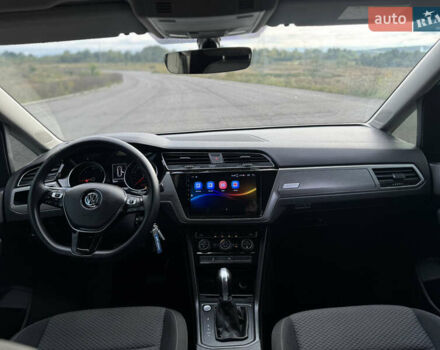 Белый Фольксваген Туран, объемом двигателя 1.97 л и пробегом 199 тыс. км за 15800 $, фото 58 на Automoto.ua