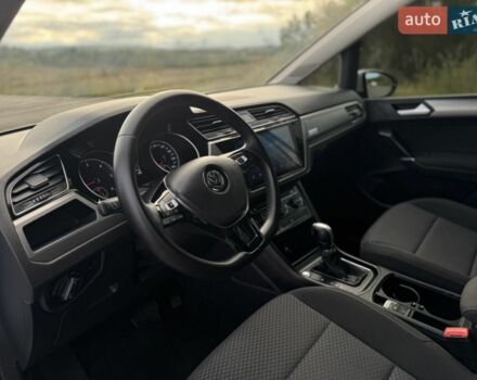 Білий Фольксваген Туран, об'ємом двигуна 2 л та пробігом 206 тис. км за 15300 $, фото 11 на Automoto.ua