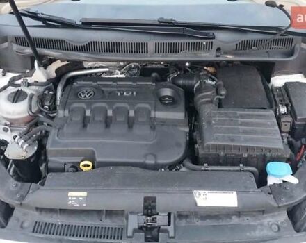 Белый Фольксваген Туран, объемом двигателя 1.97 л и пробегом 313 тыс. км за 13999 $, фото 46 на Automoto.ua