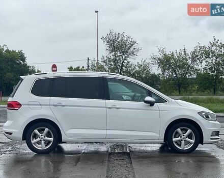Белый Фольксваген Туран, объемом двигателя 1.4 л и пробегом 159 тыс. км за 15700 $, фото 10 на Automoto.ua