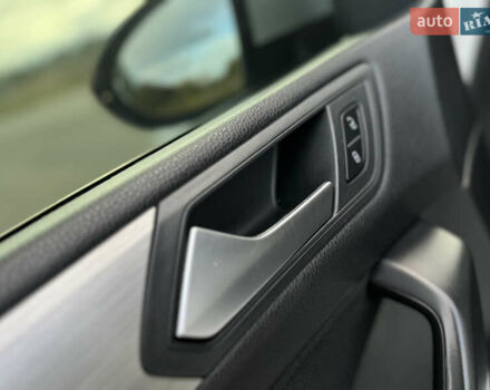 Белый Фольксваген Туран, объемом двигателя 1.97 л и пробегом 199 тыс. км за 15800 $, фото 36 на Automoto.ua