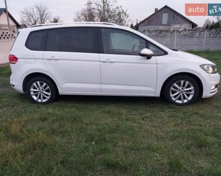 Белый Фольксваген Туран, объемом двигателя 1.97 л и пробегом 313 тыс. км за 13499 $, фото 19 на Automoto.ua