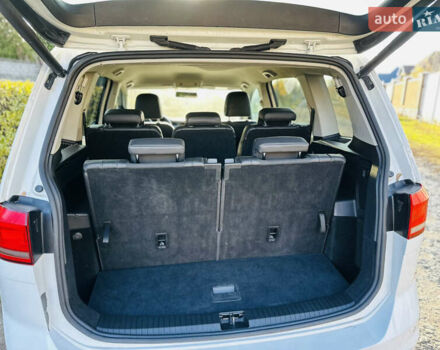 Білий Фольксваген Туран, об'ємом двигуна 1.97 л та пробігом 205 тис. км за 15000 $, фото 5 на Automoto.ua