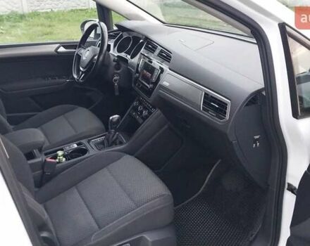 Белый Фольксваген Туран, объемом двигателя 1.97 л и пробегом 313 тыс. км за 13999 $, фото 17 на Automoto.ua