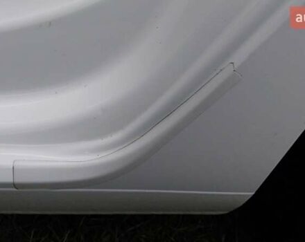 Белый Фольксваген Туран, объемом двигателя 1.97 л и пробегом 313 тыс. км за 13999 $, фото 37 на Automoto.ua