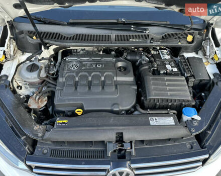 Белый Фольксваген Туран, объемом двигателя 1.6 л и пробегом 189 тыс. км за 15999 $, фото 55 на Automoto.ua