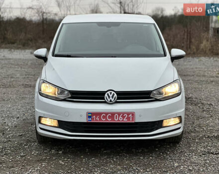 Белый Фольксваген Туран, объемом двигателя 1.6 л и пробегом 252 тыс. км за 14000 $, фото 1 на Automoto.ua