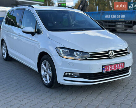 Фольксваген Туран 2017 у Хмельницькому на Automoto.ua Білий Фольксваген Туран, об'ємом двигуна 1.6 л та пробігом 189 тис. км за 15550 $, фото 1 на Automoto.ua