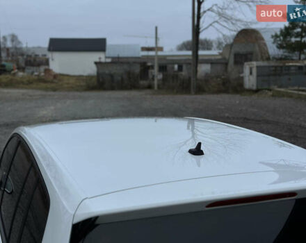 Белый Фольксваген Туран, объемом двигателя 1.6 л и пробегом 252 тыс. км за 14000 $, фото 21 на Automoto.ua