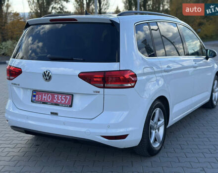 Белый Фольксваген Туран, объемом двигателя 1.6 л и пробегом 189 тыс. км за 15999 $, фото 17 на Automoto.ua