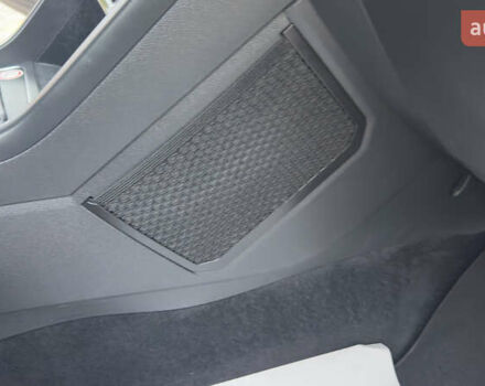 Белый Фольксваген Туран, объемом двигателя 1.97 л и пробегом 232 тыс. км за 16600 $, фото 61 на Automoto.ua