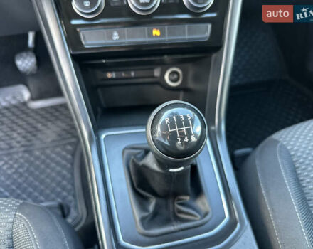 Фольксваген Туран 2017 у Хмельницькому на Automoto.ua Білий Фольксваген Туран, об'ємом двигуна 1.6 л та пробігом 189 тис. км за 15550 $, фото 38 на Automoto.ua