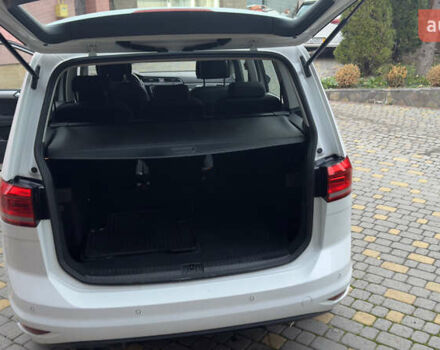 Белый Фольксваген Туран, объемом двигателя 1.97 л и пробегом 232 тыс. км за 16600 $, фото 24 на Automoto.ua