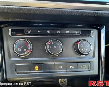 Білий Фольксваген Туран, об'ємом двигуна 2 л та пробігом 187 тис. км за 15500 $, фото 7 на Automoto.ua