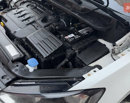 Белый Фольксваген Туран, объемом двигателя 1.97 л и пробегом 232 тыс. км за 16600 $, фото 19 на Automoto.ua