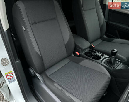 Белый Фольксваген Туран, объемом двигателя 1.6 л и пробегом 252 тыс. км за 14000 $, фото 50 на Automoto.ua