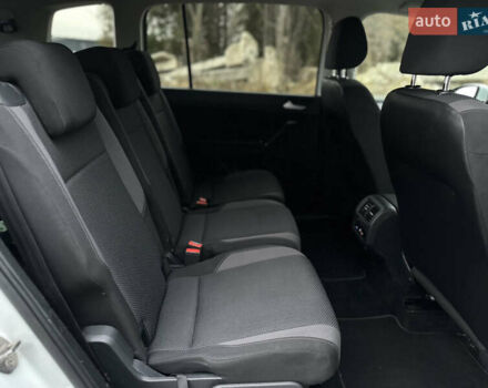 Белый Фольксваген Туран, объемом двигателя 1.6 л и пробегом 252 тыс. км за 14000 $, фото 51 на Automoto.ua