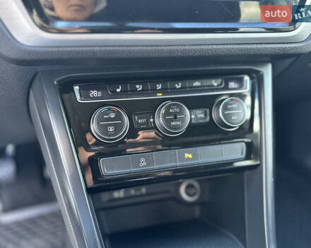 Фольксваген Туран 2017 у Хмельницькому на Automoto.ua Білий Фольксваген Туран, об'ємом двигуна 1.6 л та пробігом 189 тис. км за 15550 $, фото 40 на Automoto.ua