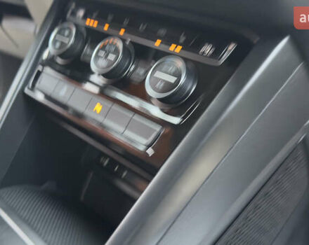 Белый Фольксваген Туран, объемом двигателя 1.97 л и пробегом 232 тыс. км за 16600 $, фото 64 на Automoto.ua