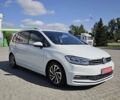 Белый Фольксваген Туран, объемом двигателя 1.6 л и пробегом 239 тыс. км за 15400 $, фото 1 на Automoto.ua