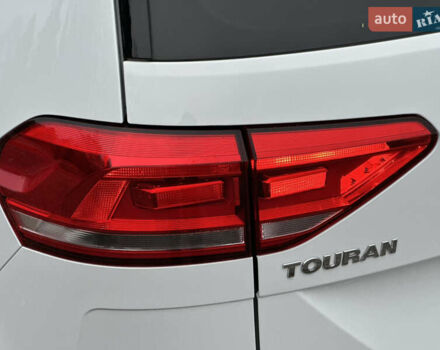 Белый Фольксваген Туран, объемом двигателя 1.6 л и пробегом 252 тыс. км за 14000 $, фото 8 на Automoto.ua
