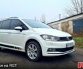 Білий Фольксваген Туран, об'ємом двигуна 2 л та пробігом 300 тис. км за 14600 $, фото 1 на Automoto.ua