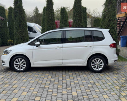 Белый Фольксваген Туран, объемом двигателя 1.97 л и пробегом 232 тыс. км за 16600 $, фото 5 на Automoto.ua