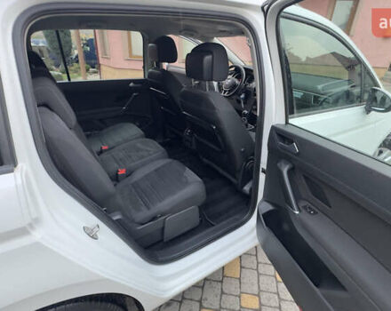 Белый Фольксваген Туран, объемом двигателя 1.97 л и пробегом 232 тыс. км за 16600 $, фото 49 на Automoto.ua