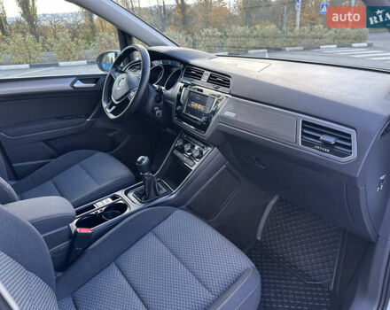 Фольксваген Туран 2017 у Хмельницькому на Automoto.ua Білий Фольксваген Туран, об'ємом двигуна 1.6 л та пробігом 189 тис. км за 15550 $, фото 28 на Automoto.ua